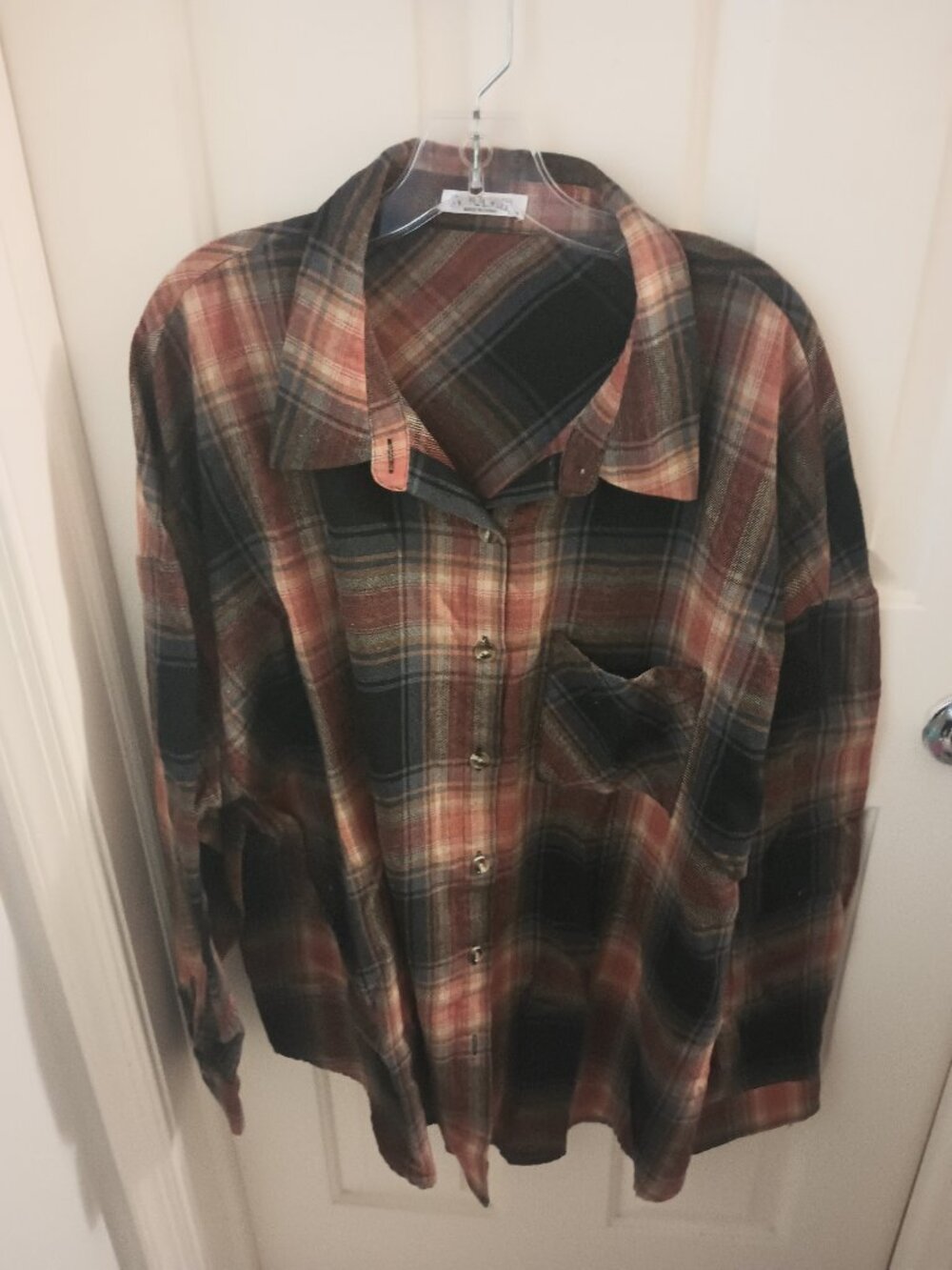 Women's 26w Plaid Button-Down Shirt - In'Voland.